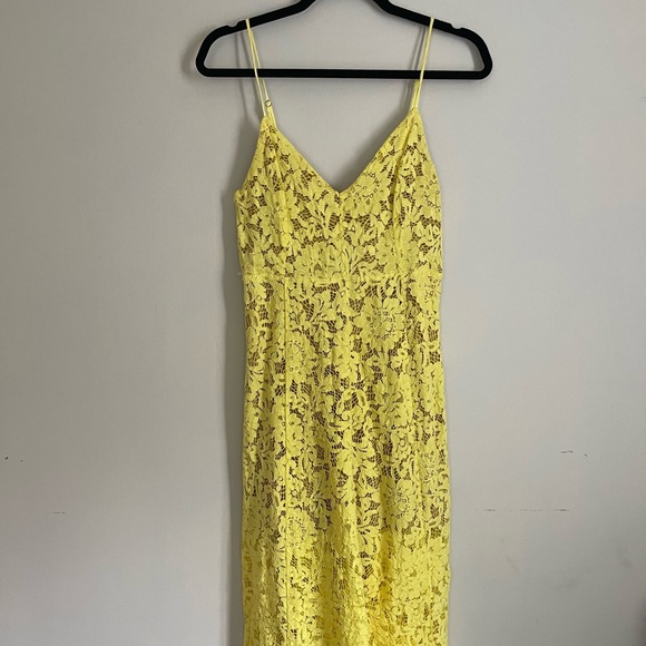 Yellow Lace Mid-Length Dress - Picture 2 of 7